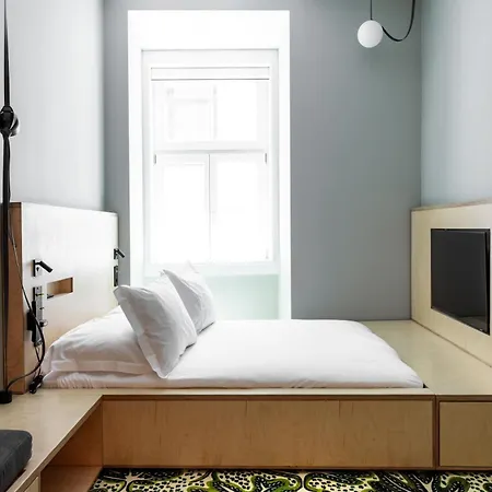 Hotel Independente Bica *
