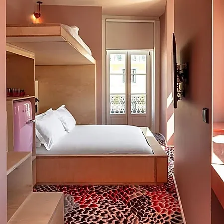Hotell Independente Bica 4*