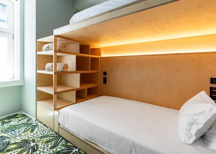 Independente Bica Ξενοδοχείο