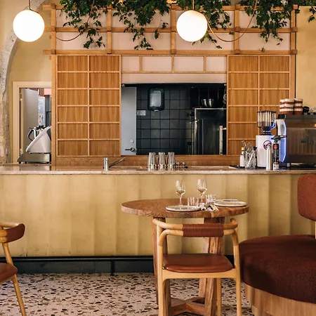 Отель Independente Bica 4*